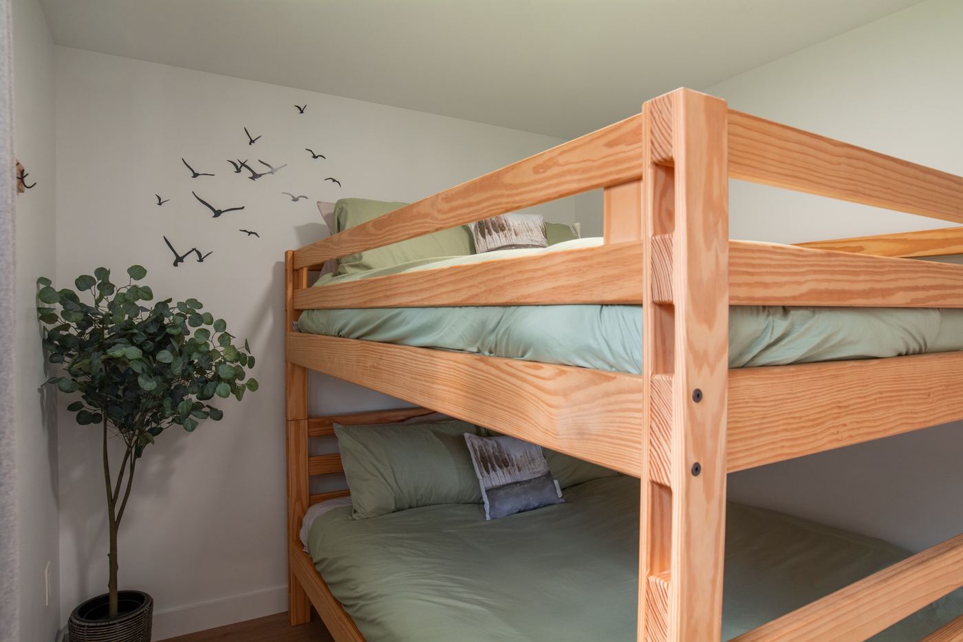 Chambre des enfants avec lits superposés